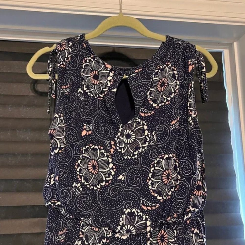 Loft Dress  - M - Picture 2 of 3